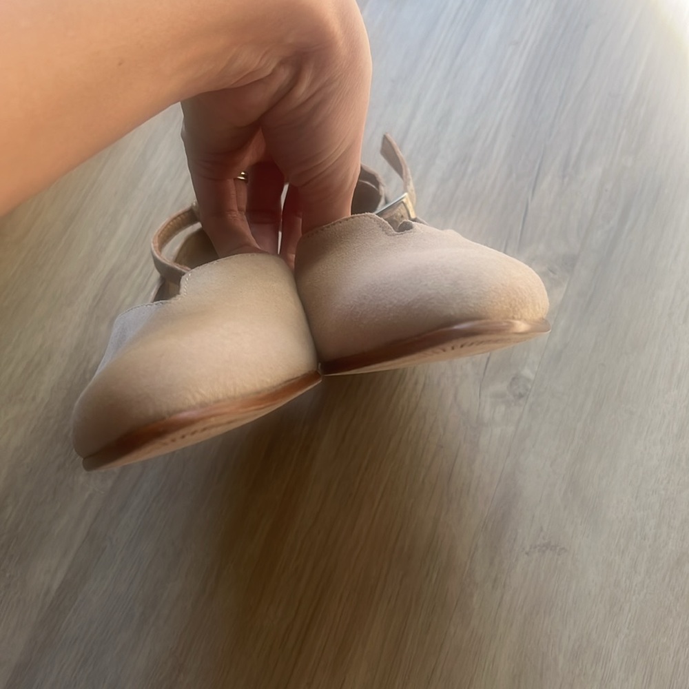 Charleston Shoe Company Taupe Suede Flats NWOT - Picture 5 of 9